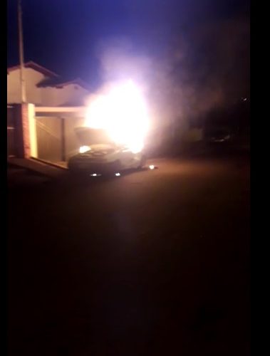 Homem coloca fogo no próprio carro para cobrar dívida de ex-vereador Samir Augusto