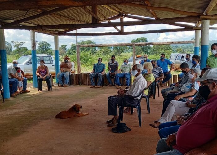 Vice-prefeito de Ituiutaba e secretários ouvem demandas de agricultores familiares no Assentamento PA Chico Mendes