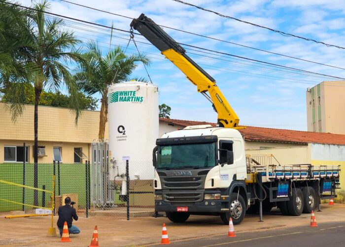 Em mais uma ação de enfrentamento, tanque de oxigênio é instalado no Pronto Socorro