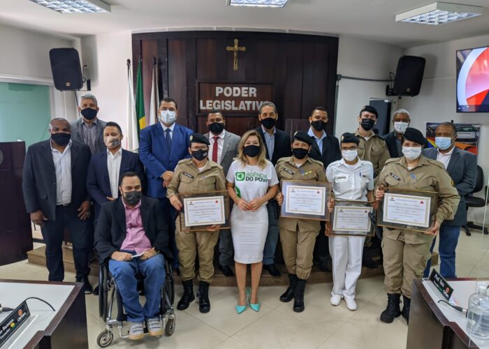 Policiais femininas e coronel Oliveiros recebem homenagem da Câmara Municipal de Ituiutaba