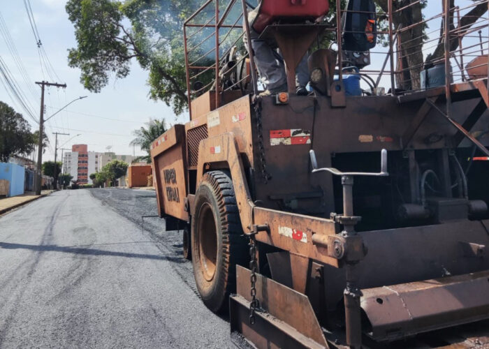 Prefeitura realiza ações de recapeamento, pavimentação e tapa-buracos