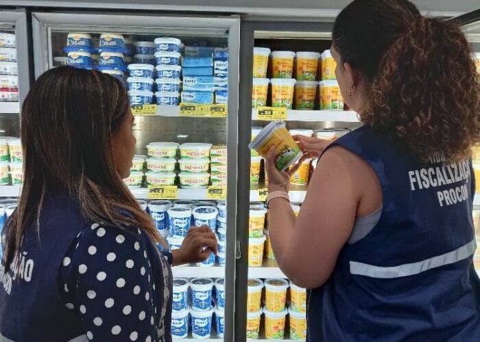 PROCON realiza diligências e retira manteiga alvo de operação do MAPA e do MPF dos supermercados