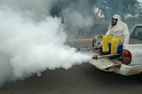 Ituiutaba recebe reforço no combate à dengue com mais um veículo Fumacê