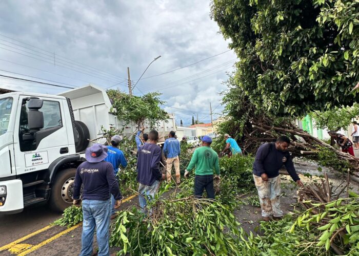 Prefeitura de Ituiutaba realiza força-tarefa para solucionar transtornos causados pela forte chuva