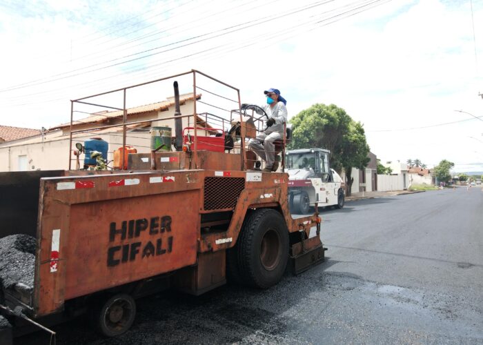 Prefeitura de Ituiutaba inicia operação que prevê mais de cem mil metros quadrados de recapeamento