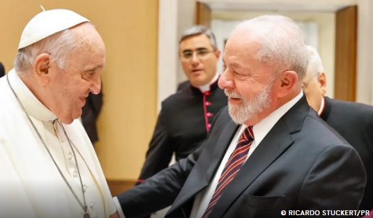 Vaticano confirma morte do papa por AVC e colapso cardiovascular