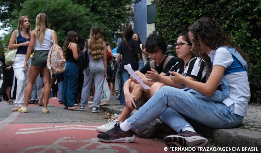 Abstenção no primeiro dia do Enem 2025 chegou a 27%